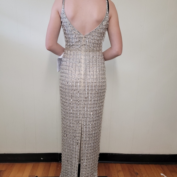 NWT Formal Dress Mac Duggal Beaded Size 2 - Picture 4 of 7